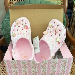 NIB LoveShackFancy x Crocs Pink Milk Floral Classic Clogs